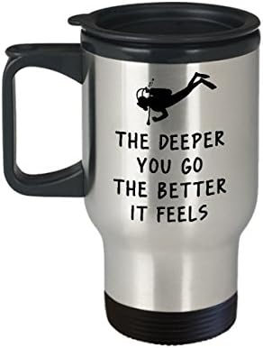Divemaster Coffee Travel Mug ที่ดีที่สุดตลกที่ไม่ซ้ำกันสกูบาถ้วยชาถ้วยที่สมบูรณ์แบบสำหรับผู้ชายผู้หญิงยิ่งลึกลงไปเท่าไหร่